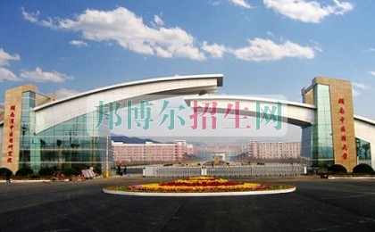 女生學助產(chǎn)護理好嗎