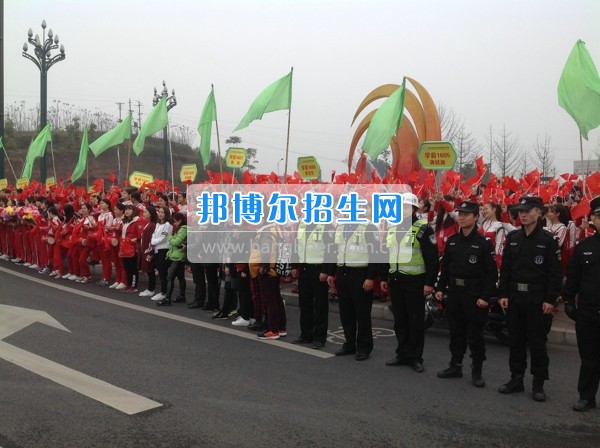 四川省宜賓市南溪區(qū)職業(yè)高級中學(xué)校學(xué)前教育齊拉練，共踏春風(fēng)迎春景