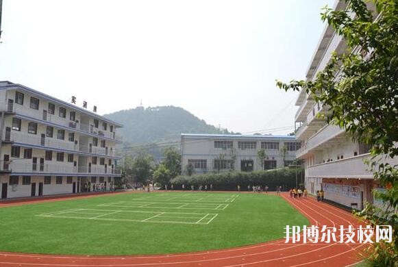 重慶知行衛(wèi)生學(xué)校2020年報(bào)名條件、招生要求、招生對(duì)象