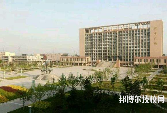 咸陽理工職業(yè)專修學(xué)院2020年報(bào)名條件、招生要求、招生對象