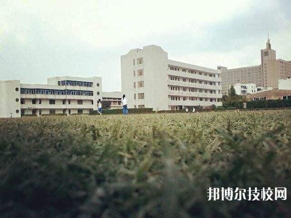 余姚市職業(yè)技術(shù)學校2020年學費、收費多少