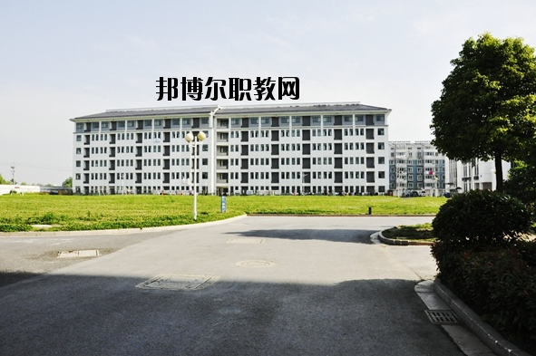 連云港財(cái)經(jīng)學(xué)校怎么樣、好不好