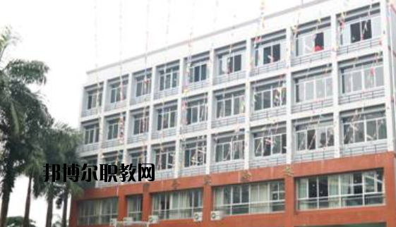 廣西電子高級技工學(xué)校2020年報名條件、招生要求、招生對象