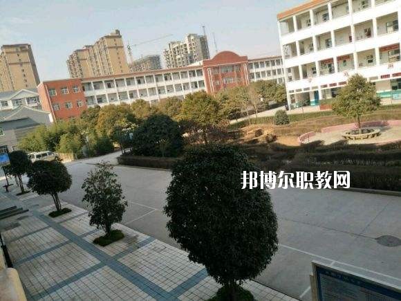 沁陽(yáng)市職業(yè)教育中心學(xué)校2021年報(bào)名條件、招生要求、招生對(duì)象