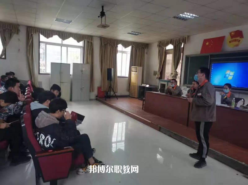 江蘇省賈汪中等專業(yè)學(xué)校2022年報(bào)名條件、招生要求、招生對(duì)象