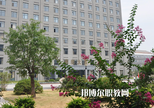 徐州機(jī)電技師學(xué)院2022年報(bào)名條件、招生要求、招生對(duì)象