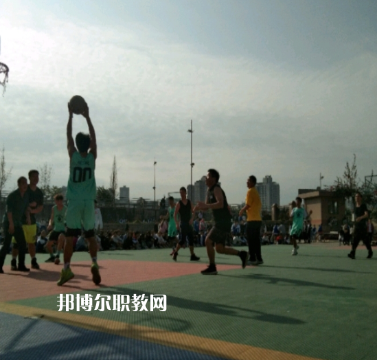 內(nèi)江宏昌職業(yè)技術(shù)學校2022年報名條件、招生要求、招生對象