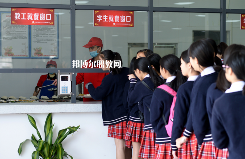 珠海工貿(mào)技工學(xué)校2022年報(bào)名條件、招生要求、招生對(duì)象 