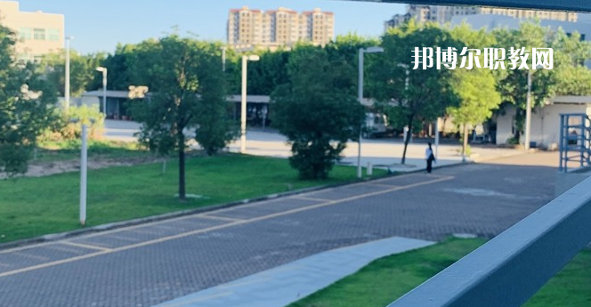 汕頭市科技應(yīng)用職業(yè)技術(shù)學(xué)校地址，乘車路線