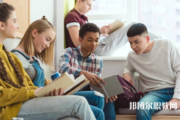 云南省曲靖應(yīng)用技術(shù)學(xué)校有哪些招生專業(yè)（2023年）