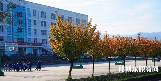 西安高科技工學(xué)校地址，乘車路線