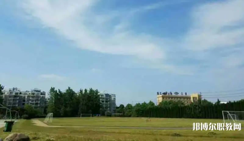 盧氏工業(yè)中等專業(yè)學(xué)校怎么樣、好不好