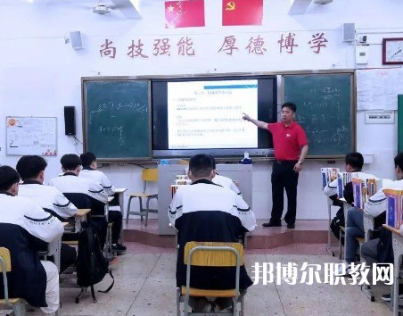 湖北藝術(shù)學(xué)校2023年招生錄取分?jǐn)?shù)線(xiàn)（2024參考）