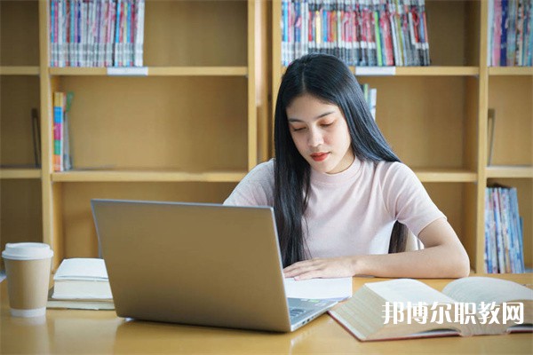 廣東哪里的職業(yè)學校能讀產品藝術設計專業(yè)