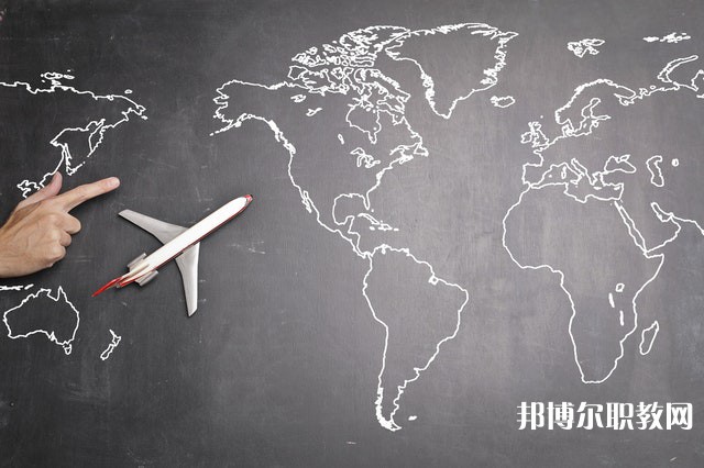 廣西哪里的中職學(xué)校能讀計(jì)算機(jī)平面設(shè)計(jì)(貝雕、角雕等民族工藝)專業(yè)