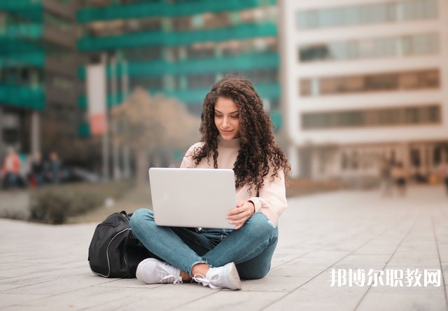 云南哪里的中職學校能讀游服務(wù)管理專業(yè)(中級)專業(yè)